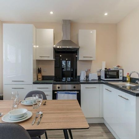 Fantastic 1 Bed Flat Manchester - Sleeps 3 Екстер'єр фото