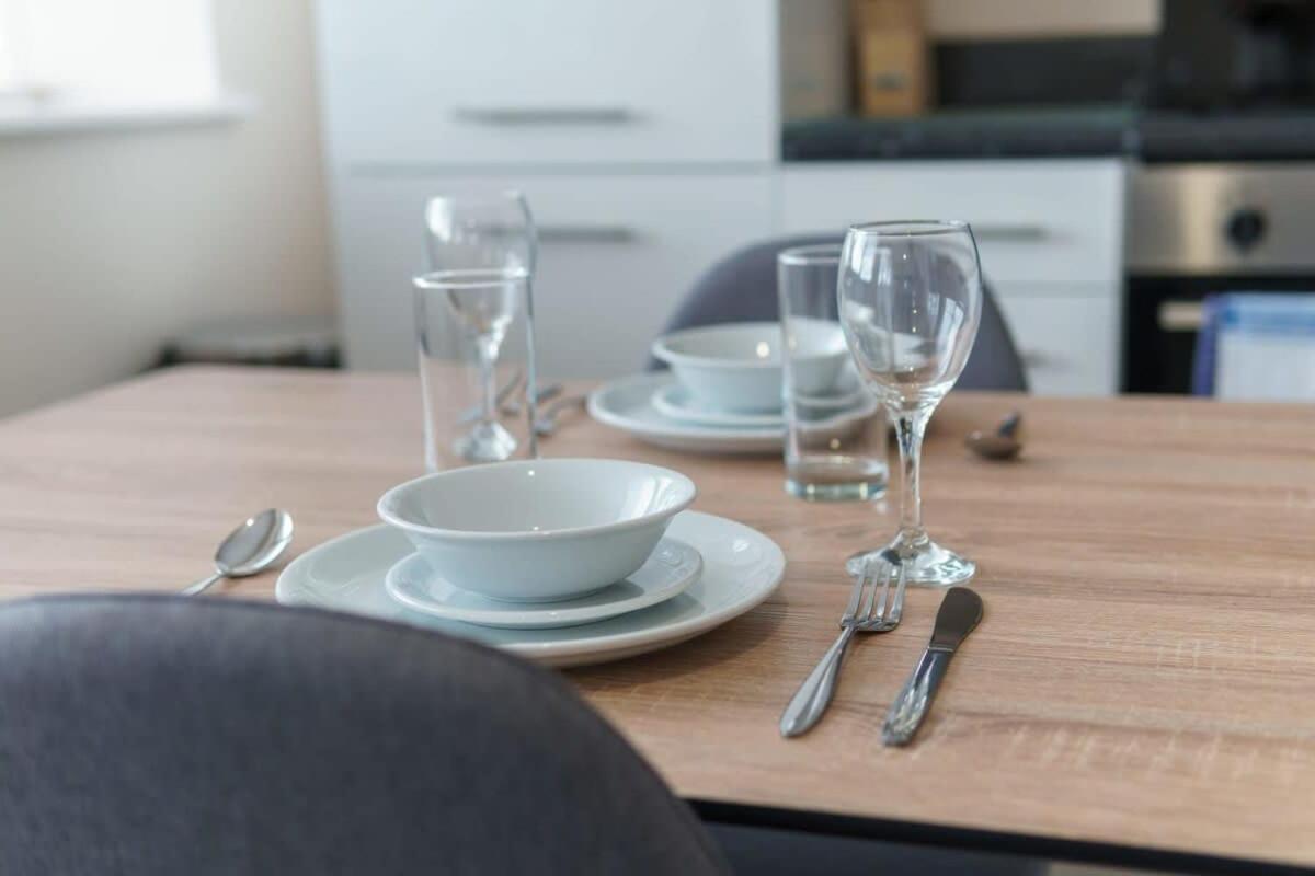 Fantastic 1 Bed Flat Manchester - Sleeps 3 Екстер'єр фото