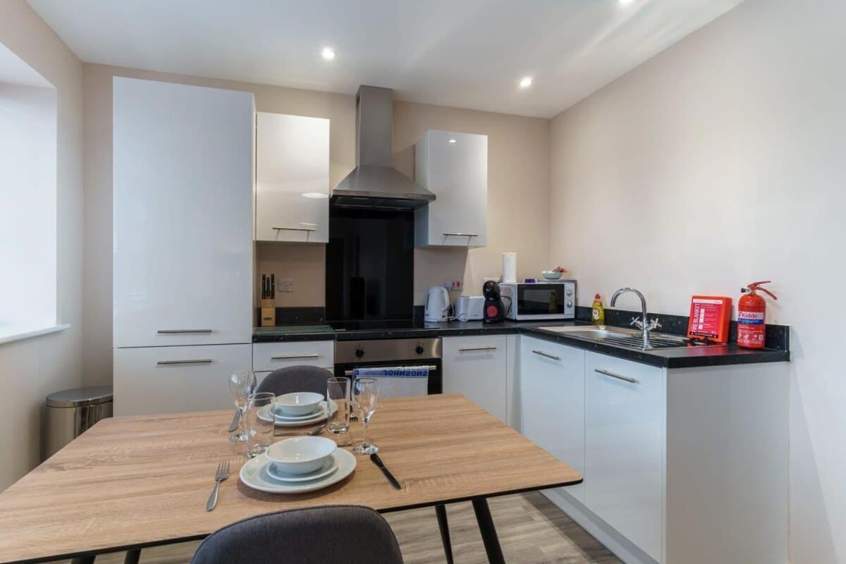 Fantastic 1 Bed Flat Manchester - Sleeps 3 Екстер'єр фото